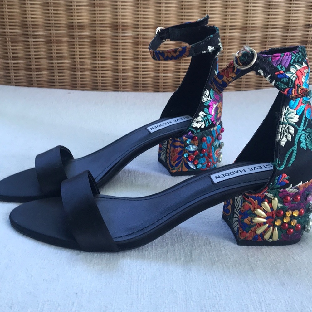 Steven Madden multi color chunky heel